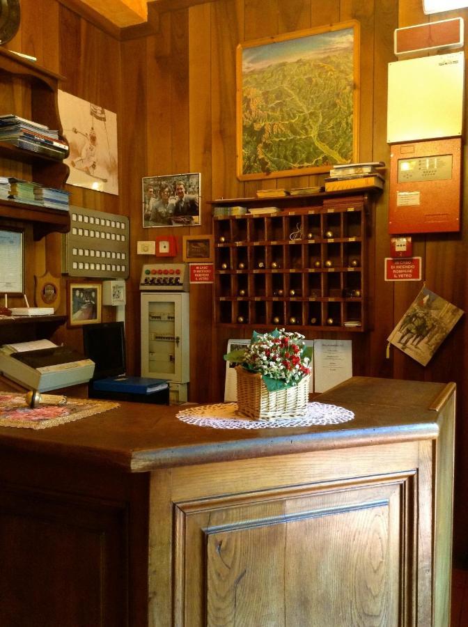 Albergo Ristorante Da Carlino Castelnuovo di Garfagnana Εξωτερικό φωτογραφία