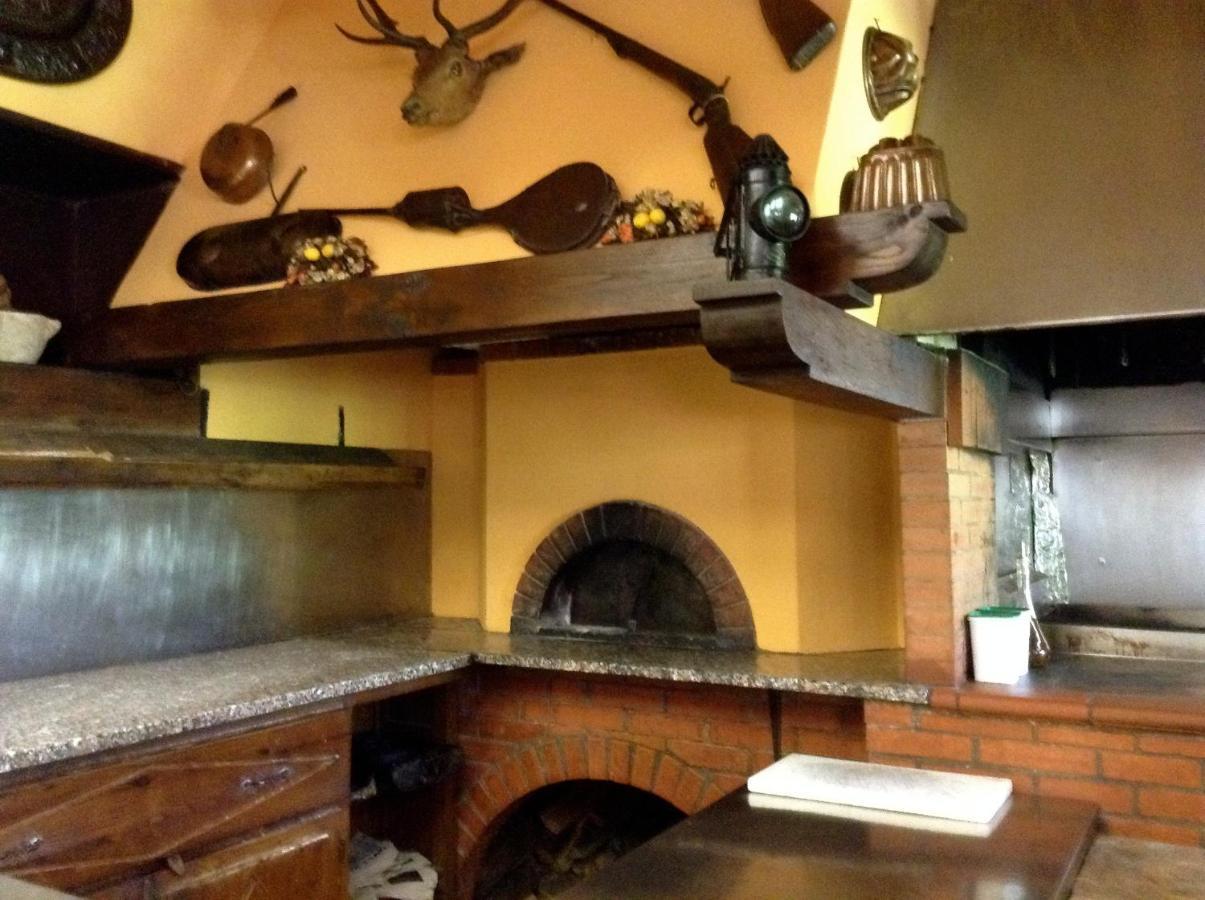 Albergo Ristorante Da Carlino Castelnuovo di Garfagnana Εξωτερικό φωτογραφία